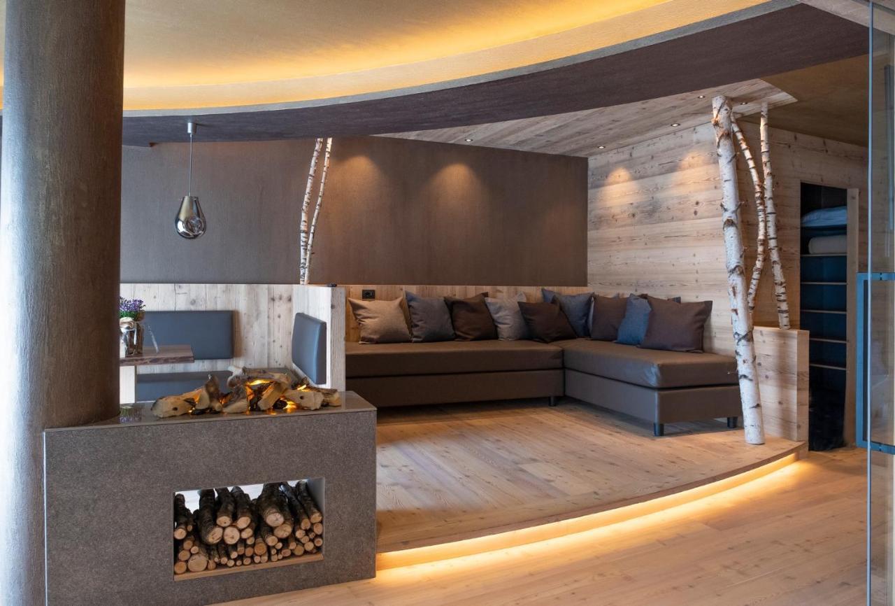 Hotel La Roccia Wellness 4*